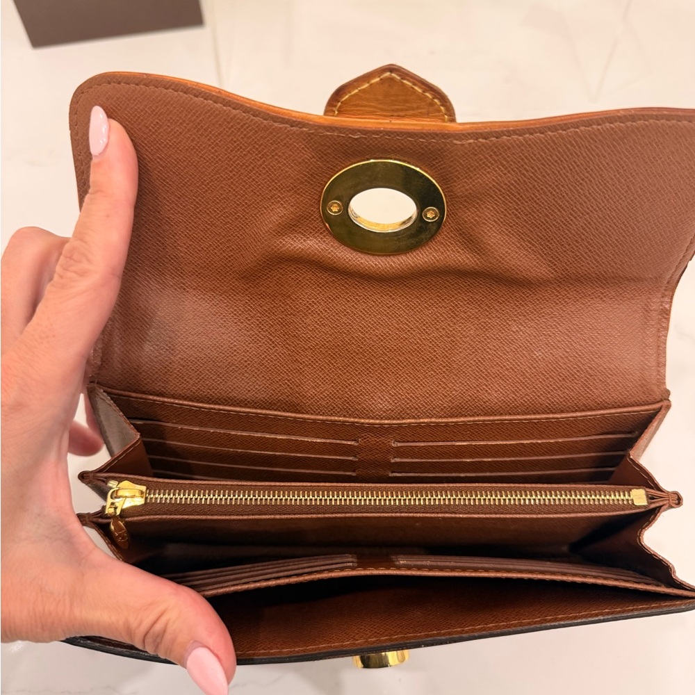 Louis Vuitton Boétie Monogram Wallet - Picture 4 of 5